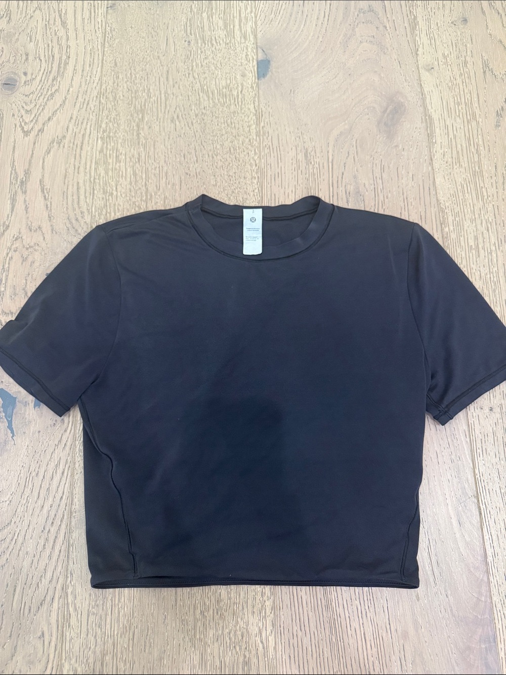 Lululemon Black Women's Crewneck Short Sleeve Top - Picture 1 of 3